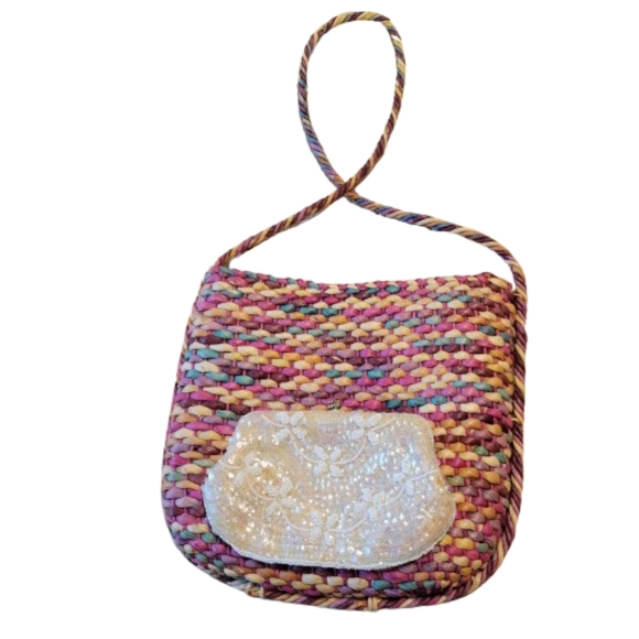Lot of two purses: 1 beaded white clutch and 1 multicolored beach bag with strap - Picture 9 of 16